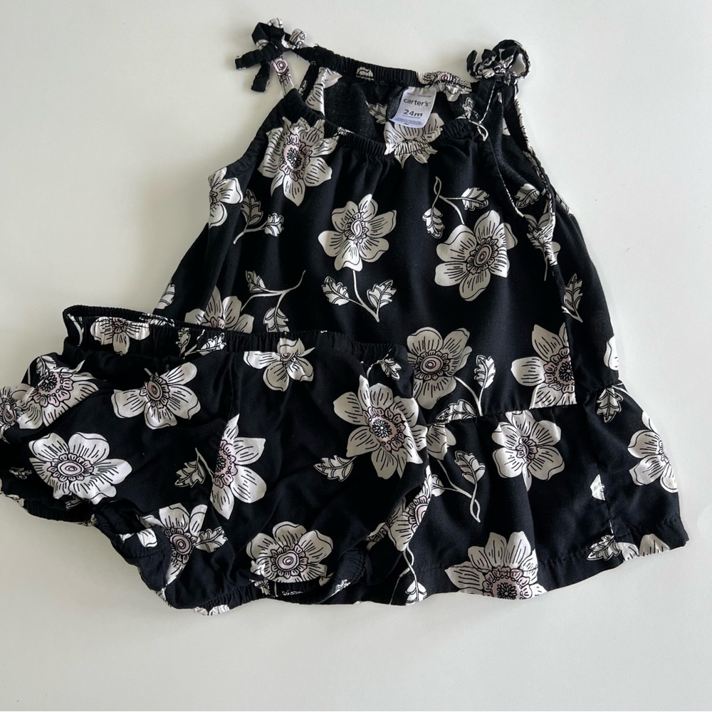 Carter’s Black & White Floral Two Piece Set Size 24 Months Tank Bloomers Cute